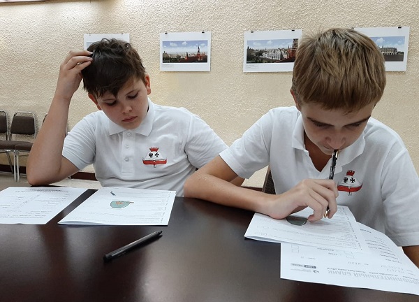 Учащиеся школы-пансиона Malta Crown принимают участие в общероссийском просветительском проекте "MENDELEEV LAB", который проводился на базе РЦНиК на Мальте.