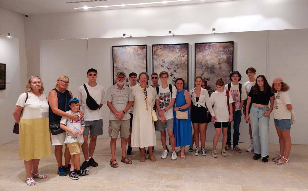 Посещение выставки известного мальтийского художника Энтони Маллия.